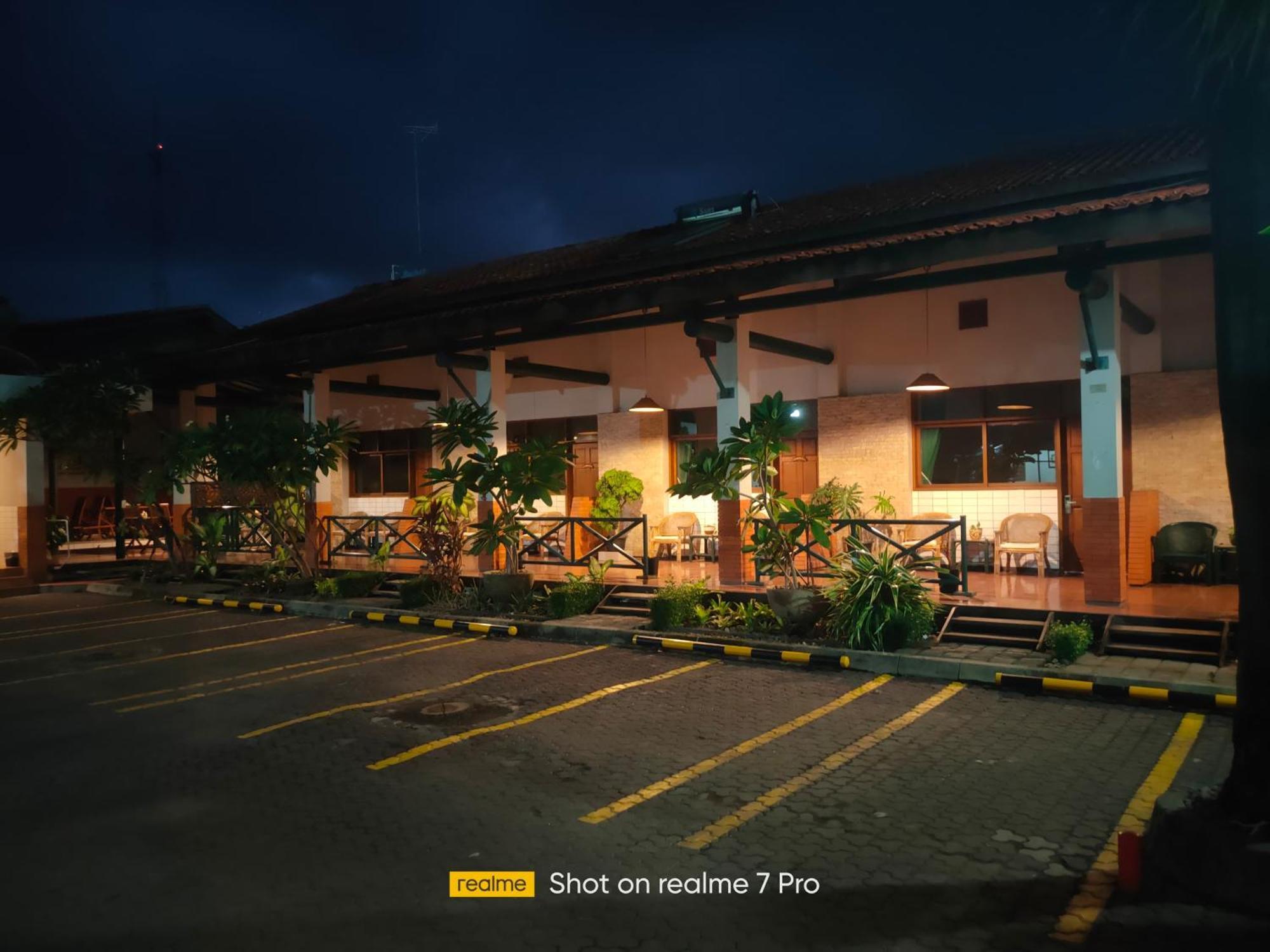 Hotel Aneka Baru Sleman  Exterior foto